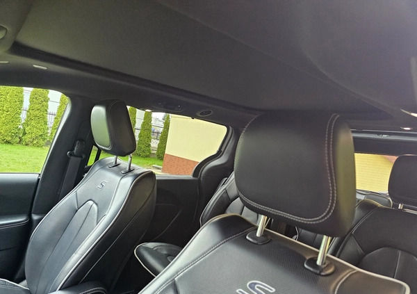 Chrysler Pacifica cena 231117 przebieg: 34463, rok produkcji 2021 z Szubin małe 742